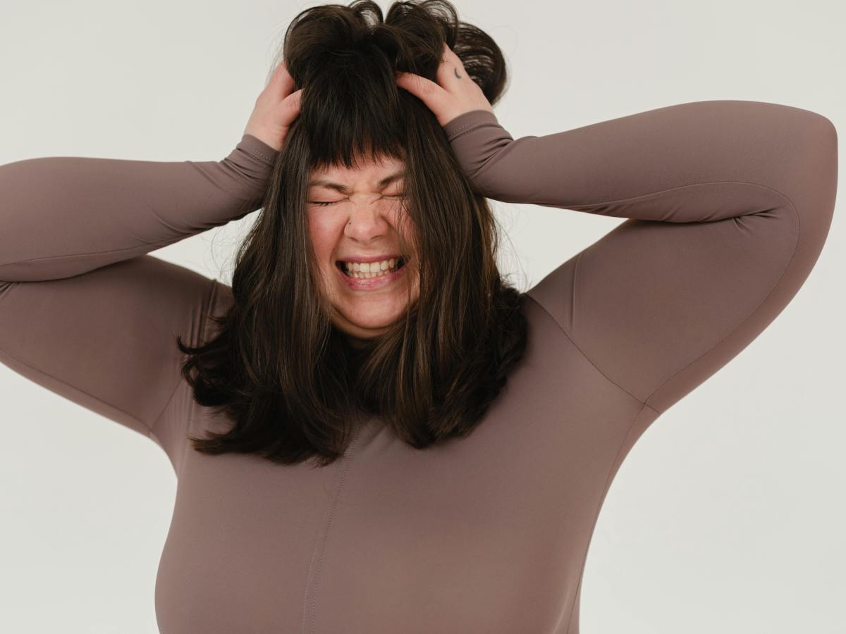 Entwined Lesbians Can’t Take the&nbsp;Hint